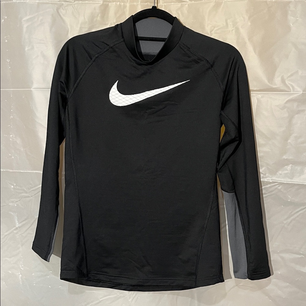 Nike Pro Long Sleeve Shirt Kids Size XL Black Solid Crew Neck Activewear
